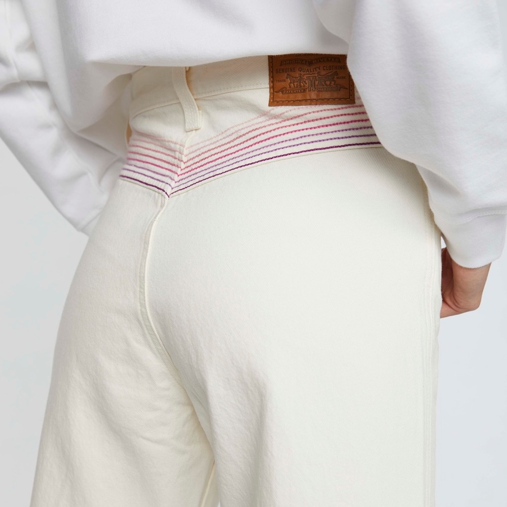 Levi’s Ribcage Straight Leg White/Cream Jeans